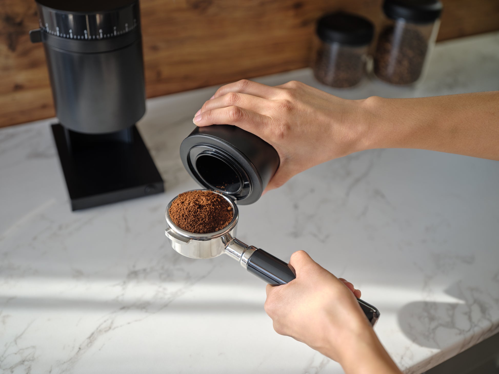 A guide to coffee grinders - part 1: blades or conical burrs